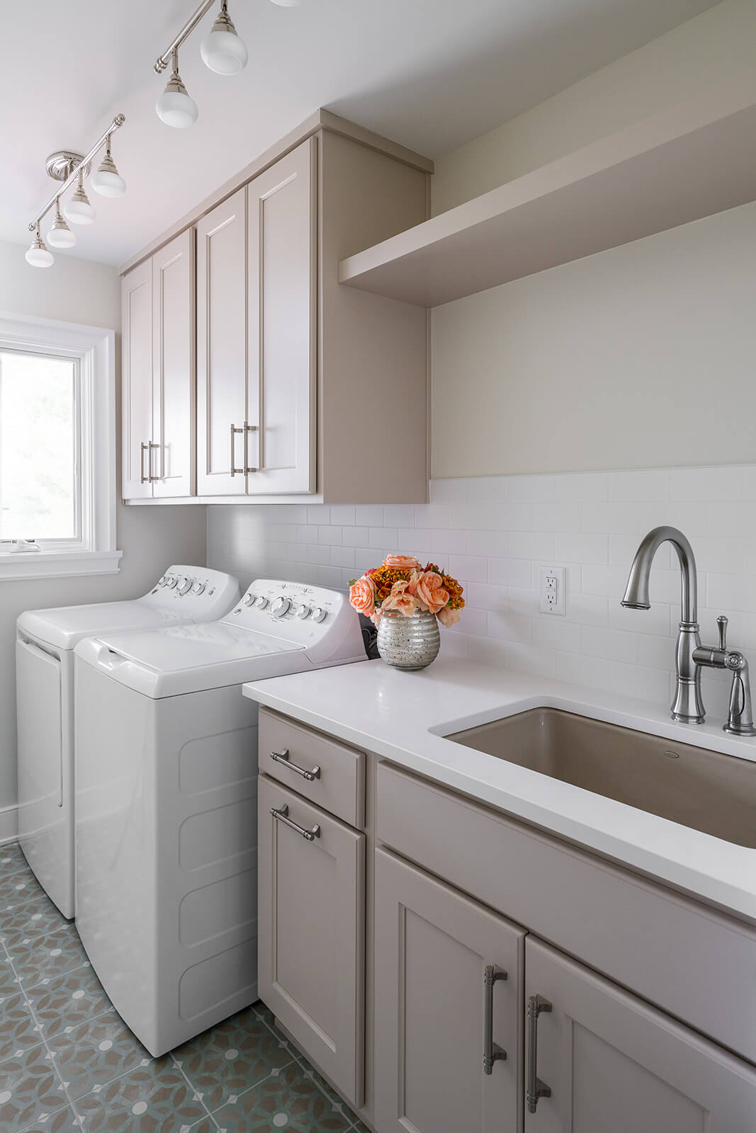 Tidy Up! Designing a Functional, Organized Laundry Room