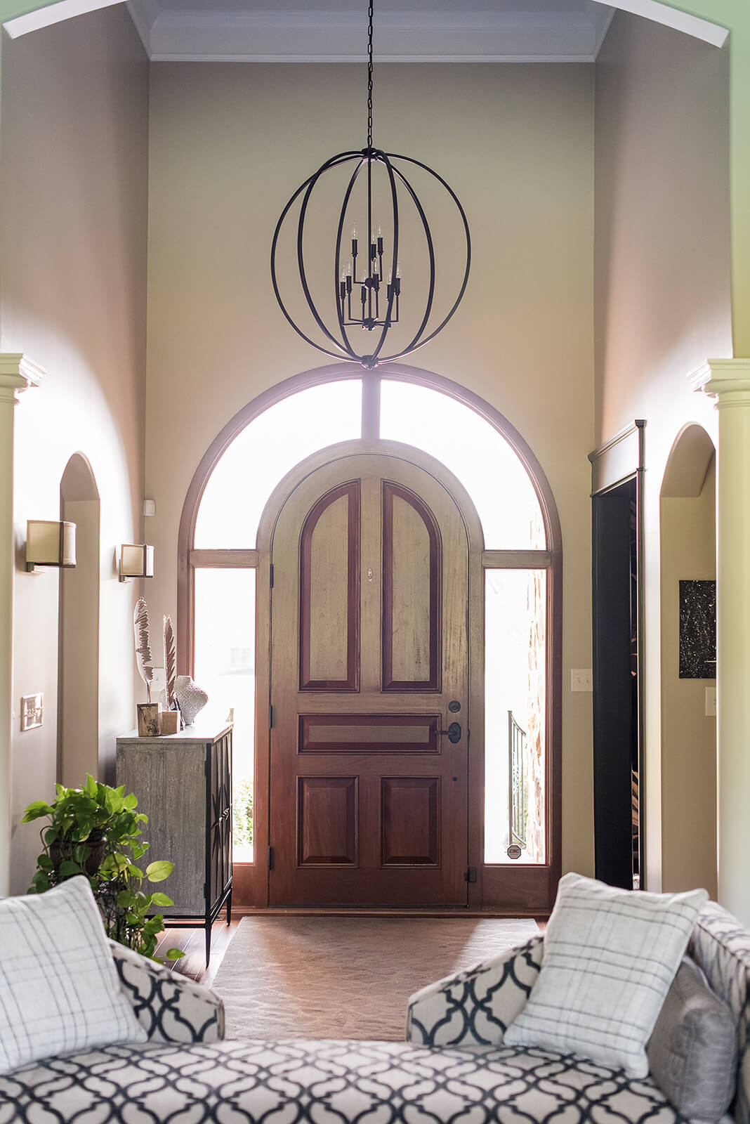 Entryway design: bold doors